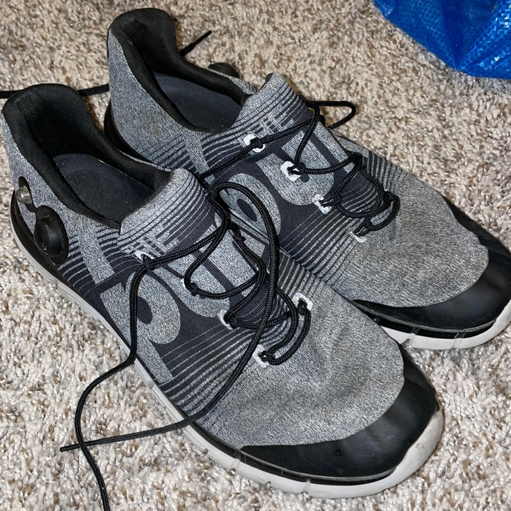 Men’s Reebok shoes size 9.5